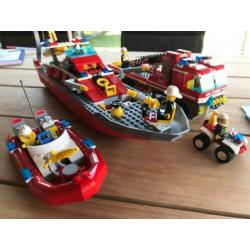 Lego City 7313 en 7906 Brandweer boot en Truck