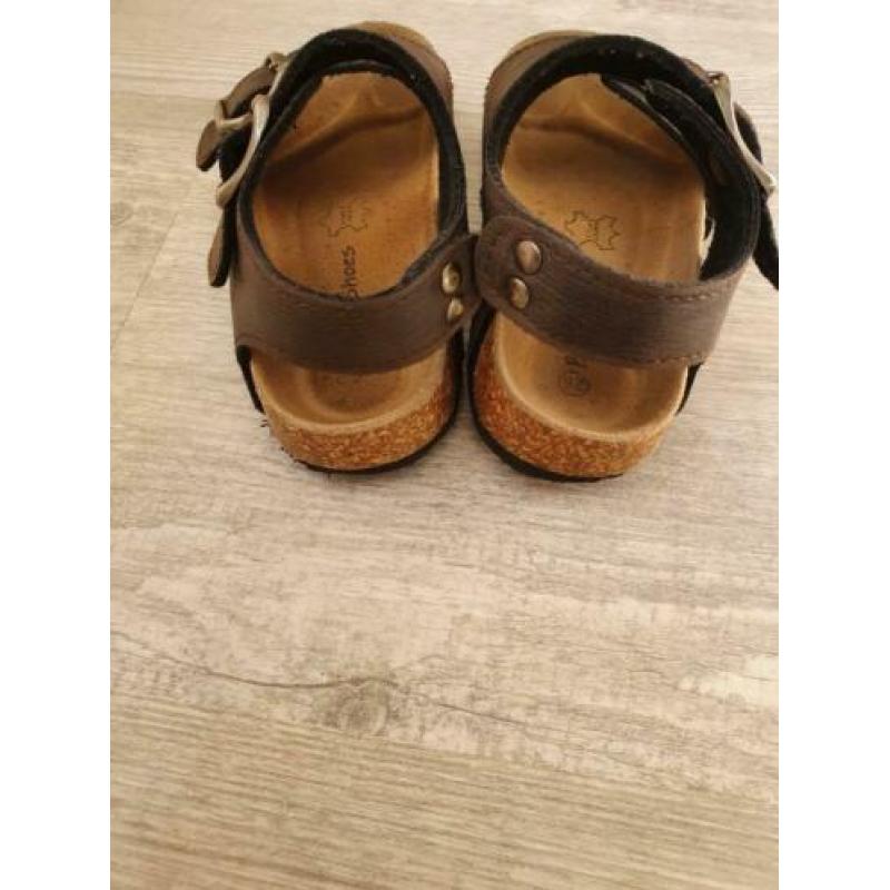 Nette leren sandalen maat 25