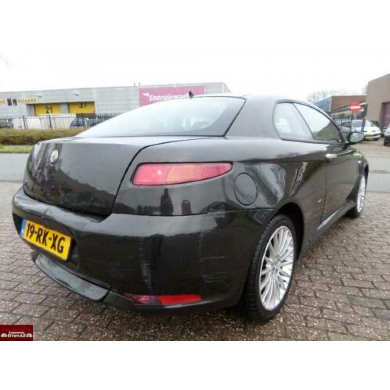 Alfa Romeo GT 1.9 JTD Distinctive