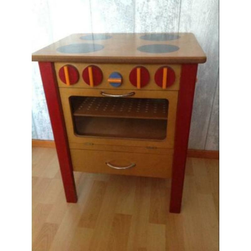 Houten speelgoed keukentje