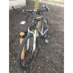 Carbon mountainbike Giant maat L