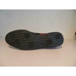 Zwart met rode klitbandschoenen Ara 38 1/2