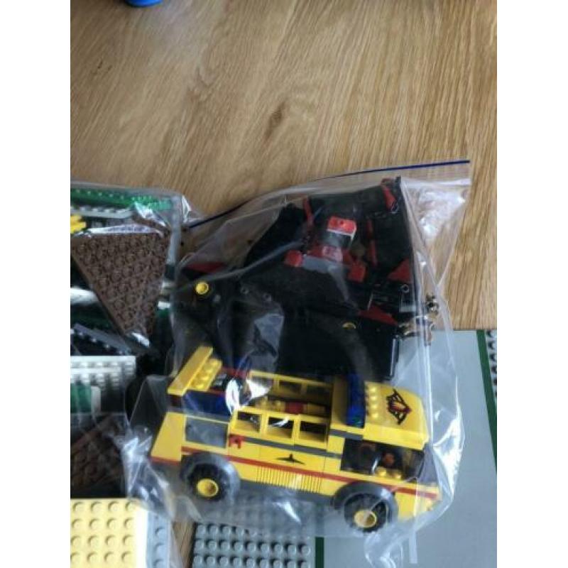 Diverse bouwblokken en decoraties Lego