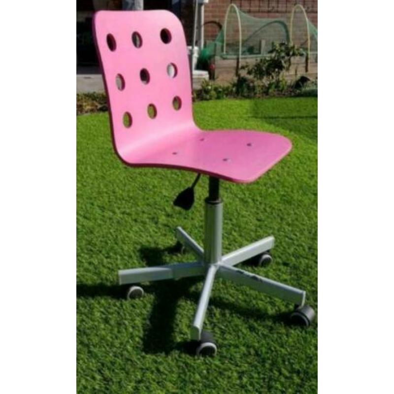 Twee Ikea bureau stoelen