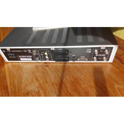 Satellietschotel met decoder