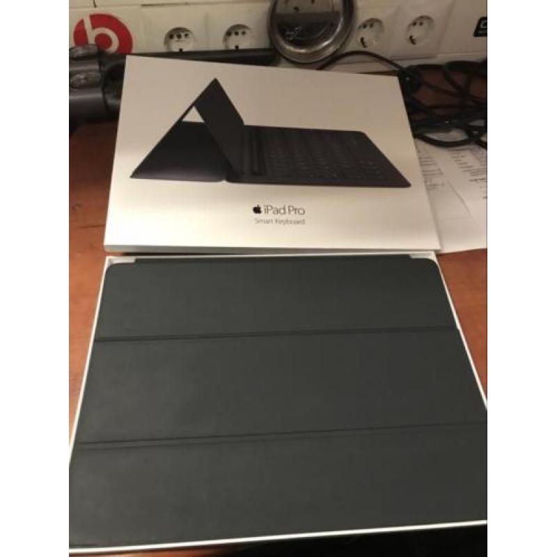 iPad pro 12,9 smart keyboard als nieuw