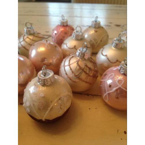Kerstballen met of zonder schaal