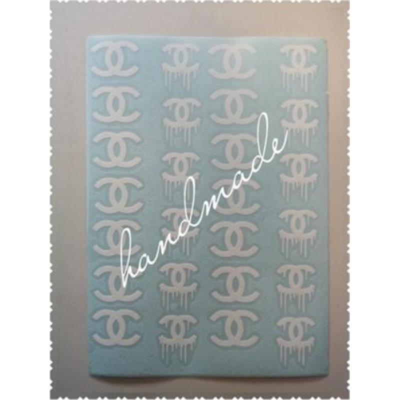 Pimp je kerst spullen met diverse chanel decoratie stickers!