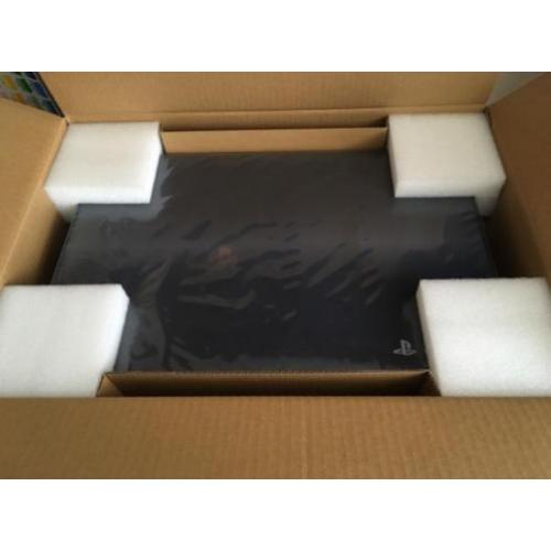 Sony playstation 4 pro 2Tb 500 million