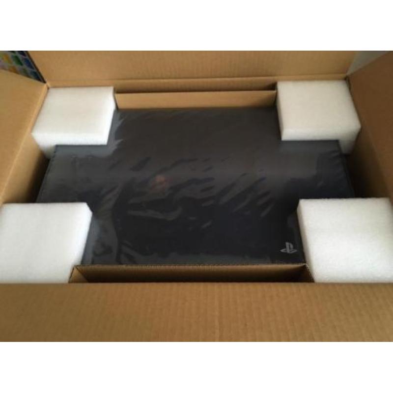 Sony playstation 4 pro 2Tb 500 million