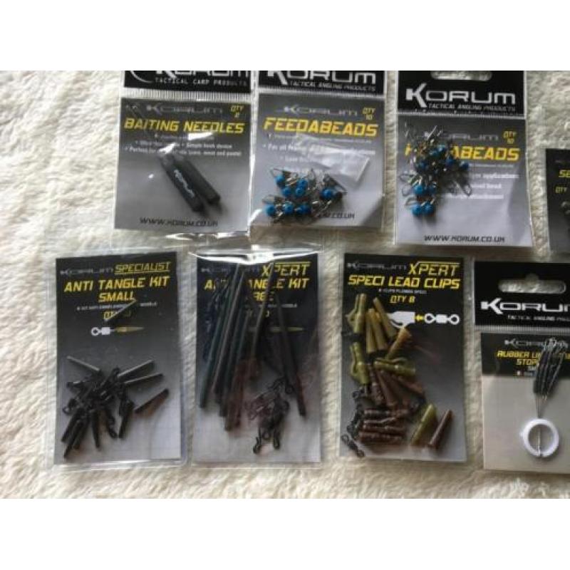 adv 247 / €11,00 NIEUW set diverse kleinmaterioaaal KORUM